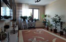 Apartament de 3 camere, decomandat, loc de parcare, zona Magheru!