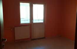 Apartament de 4 camere, 84 mp, etaj 3, zona Rogerius