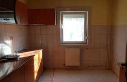 Apartament de 4 camere, 84 mp, etaj 3, zona Rogerius