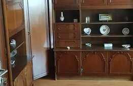 Apartament de 3 camere, decomandat, etaj intermediar, Rogerius