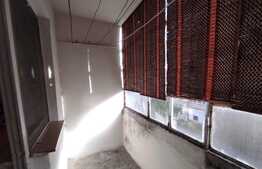 Apartament 2 camere, etaj intermediar, zona Velenta!