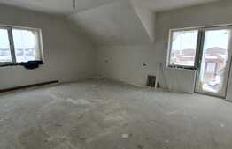 Casă de 4 camere spațioase la intrare în Sântandrei