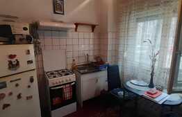 Apartament de 2 camere, semidecomandat, zona Perla