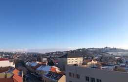 Apartament de 5 camere, decomandat, 94 mp utili, panoramă superbă, ultracentral