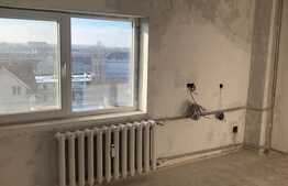 Apartament de 5 camere, decomandat, 94 mp utili, panoramă superbă, ultracentral