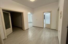 Apartament 4 camere, decomandat, garaj, zona Cantemir