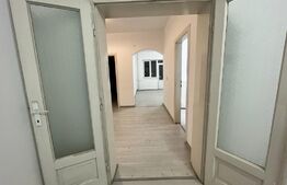 Apartament 4 camere, decomandat, garaj, zona Cantemir