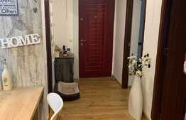 Apartament de 2 camere, la parter, decomandat, zona Episcopia