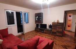 Apartament de 2 camere, semidecomandat, zonă liniștită și cu facilități diverse