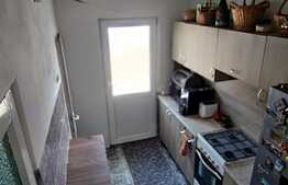 Apartament de 2 camere la casa, 60 mp, zona Spitalul judetean