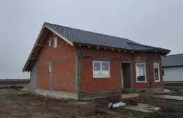 Casa de 83 mp utili, teren 500 mp, Santandrei