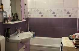 Apartament de 2 camere, decomandat, 55 mp , parter, zonă semicentrală