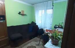 Apartament de 3 camere, semidecomandat, zona Decebal