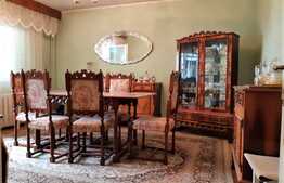 Apartament de 3 camere, decomandat, etaj intermediar, zona 22 Decembrie!