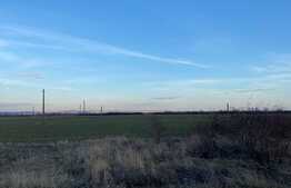 Teren de 5700 mp in intravilan Santandrei