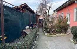 Casa in Decebal formata din 2 apartamente