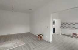 Oportunitate! Casa recent renovata, 82 mp utili, curte comuna, Central