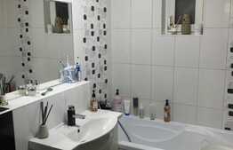 Apartament de 3 camere, decomandat, 72,58 mp utili, zona Rogerius, cu o panoramă deosebită