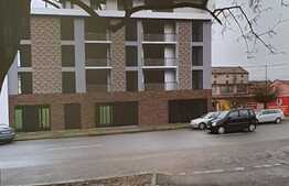 Spațiu comercial cu teren pentru apartamente, regim P+4