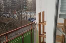 Apartament de 3 camere, 56 mp, etaj intermediar, zona Decebal