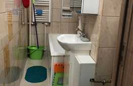 Apartament de 3 camere cochet, zona Olosig