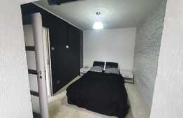 Apartament de 2 camere, cochet, etaj intermediar, zona Nufarul