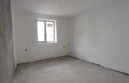 Casa la curte comuna, 34 mp utili, zona Centrala