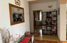 Casa de 286 mp, 882 mp teren, in Nojorid