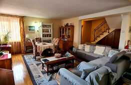 Casa de 231 mp, pe I.C. Bratianu, curte de 40mp