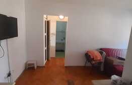 Apartament de 3 camere, decomandat, etaj intermediar, zona Decebal