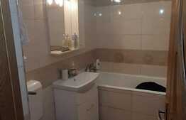 Apartament de 2 camere, decomandat, etaj intermediar, zona Nufarul