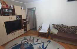 Apartament de 3 camere, semidecomandat, etaj intermediar, cartier Nufarul