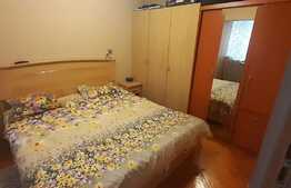 Apartament de 3 camere, semidecomandat, etaj intermediar, cartier Nufarul