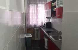 Apartament de 3 camere, semidecomandat, etaj intermediar, cartier Nufarul