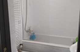 Casa cu 4 camere pe un teren de 733 mp, zona centrala