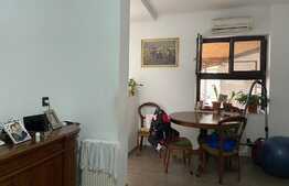 Casa cu 4 camere pe un teren de 733 mp, zona centrala