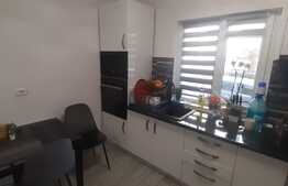 Apartament de 4 camere, decomandat, dubla orientare, zona Rogerius