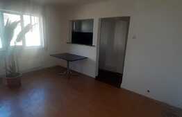 Apartament de 3 camere, semidecomandat, etaj intermediar, zona Calea Aradului