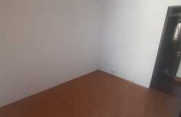 Apartament de 3 camere, semidecomandat, etaj intermediar, zona Calea Aradului