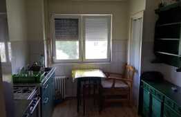 Apartament de 3 camere, decomandat, dubla orientare, zona Nufarul