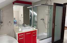 Cladire excepțională pe 4 niveluri cu un teren de 2000 mp