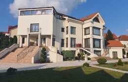 Cladire excepțională pe 4 niveluri cu un teren de 2000 mp