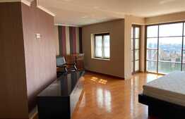 Cladire excepțională pe 4 niveluri cu un teren de 2000 mp