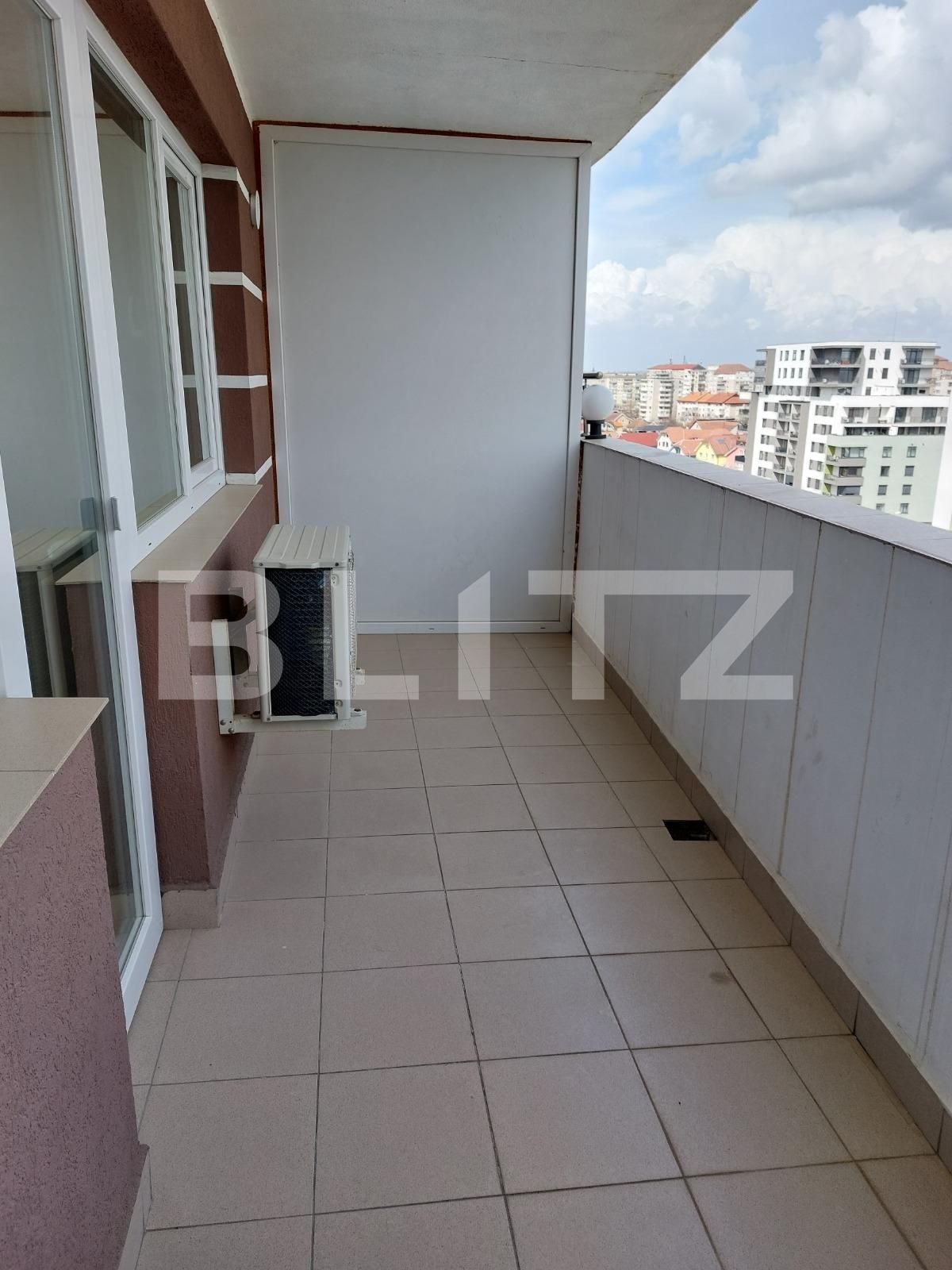 Apartament 2 camere, 55 mp, balcon, zona Nufarul