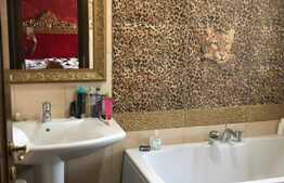 Casă de lux cu panoramă deasupra orașului