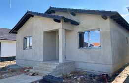 Casa de 100 mp, cu un teren de 505 mp in Santandrei