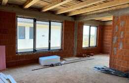 Casa de 100 mp, cu un teren de 505 mp in Santandrei