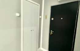 Apartament lux, modificat 2 camere si living, etaj intermediar in zona Rogerius