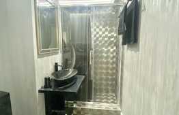 Apartament lux, modificat 2 camere si living, etaj intermediar in zona Rogerius