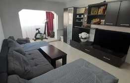 Apartament de 3 camere, decomandat, etaj intermediar, zona Decebal